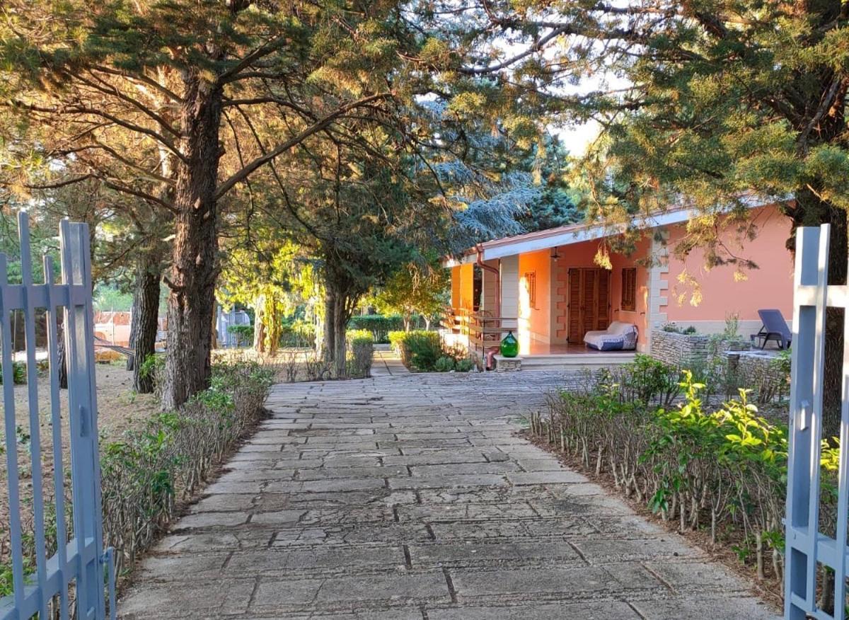 Nature, Memories And Garden Shower At Casa Del Castello Castel Del Monte  Exterior photo